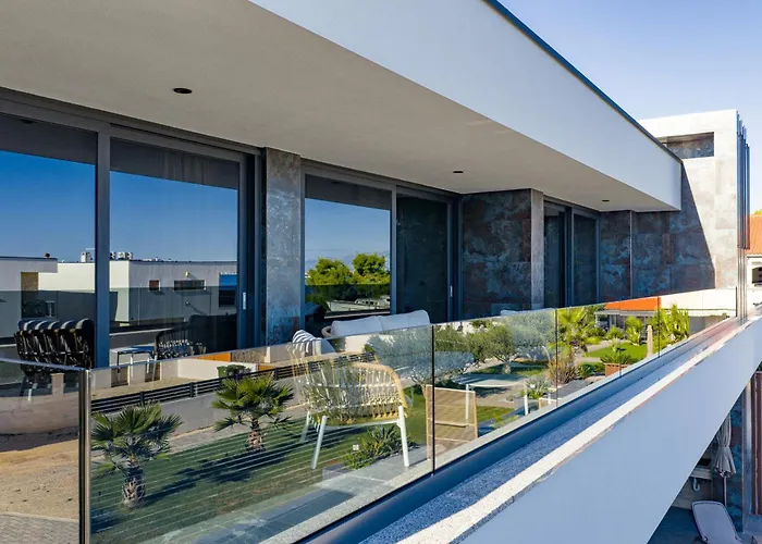 Villa Pot *