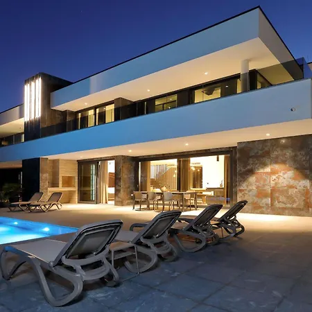 Pot Villa *