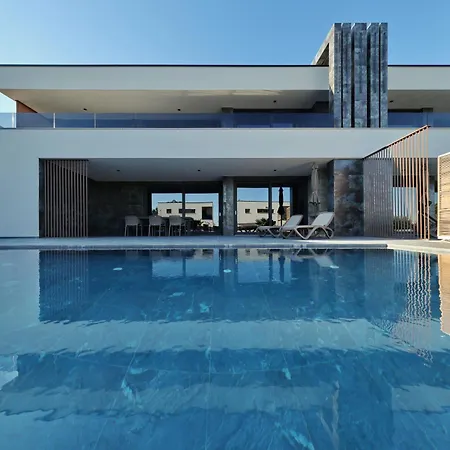 Вилла Suva Punta Luxe Вир