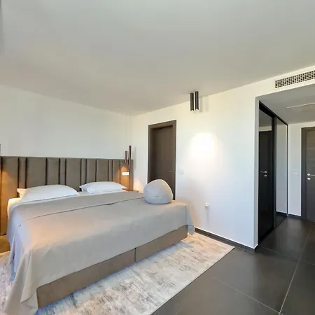 Villa Pot *