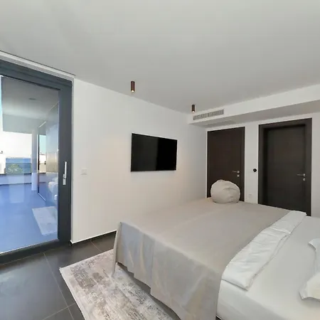 Pot Villa