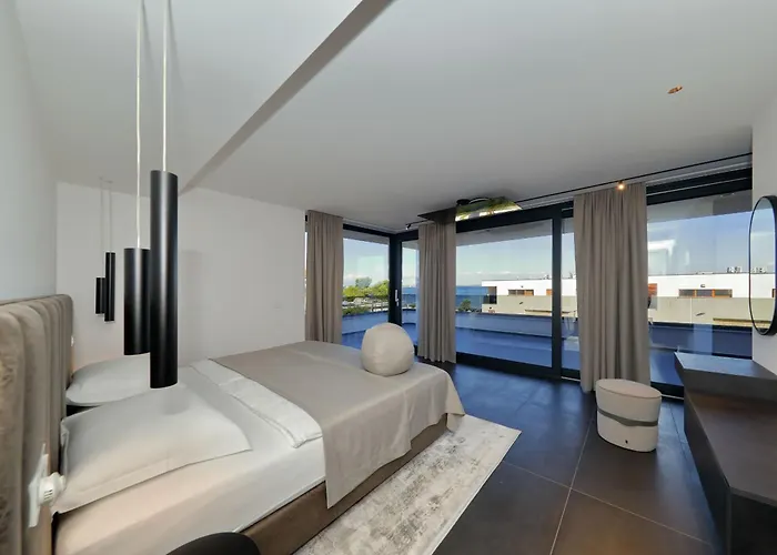 Pot Villa *