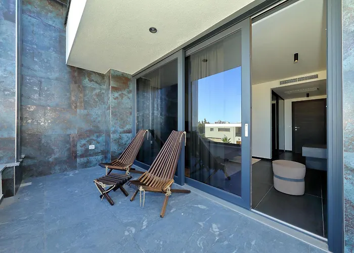 Pot Villa *